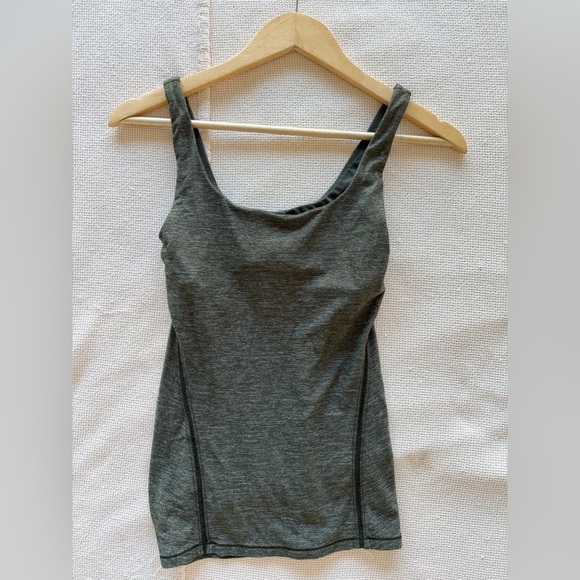 lululemon athletica Tops - Lululemon Women’s Scoop Neck Tank Top - Olive Green Activewear